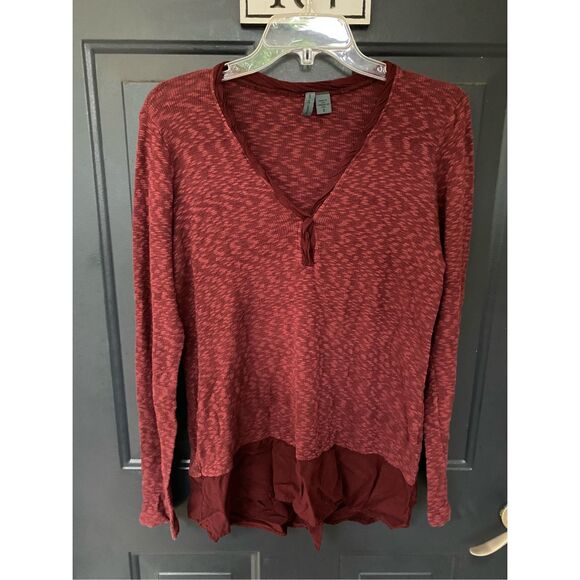Left of Center Anthropologie Cranberry Red Top V-Neck Blouse, Sz Small, MP $78 - Picture 1 of 7